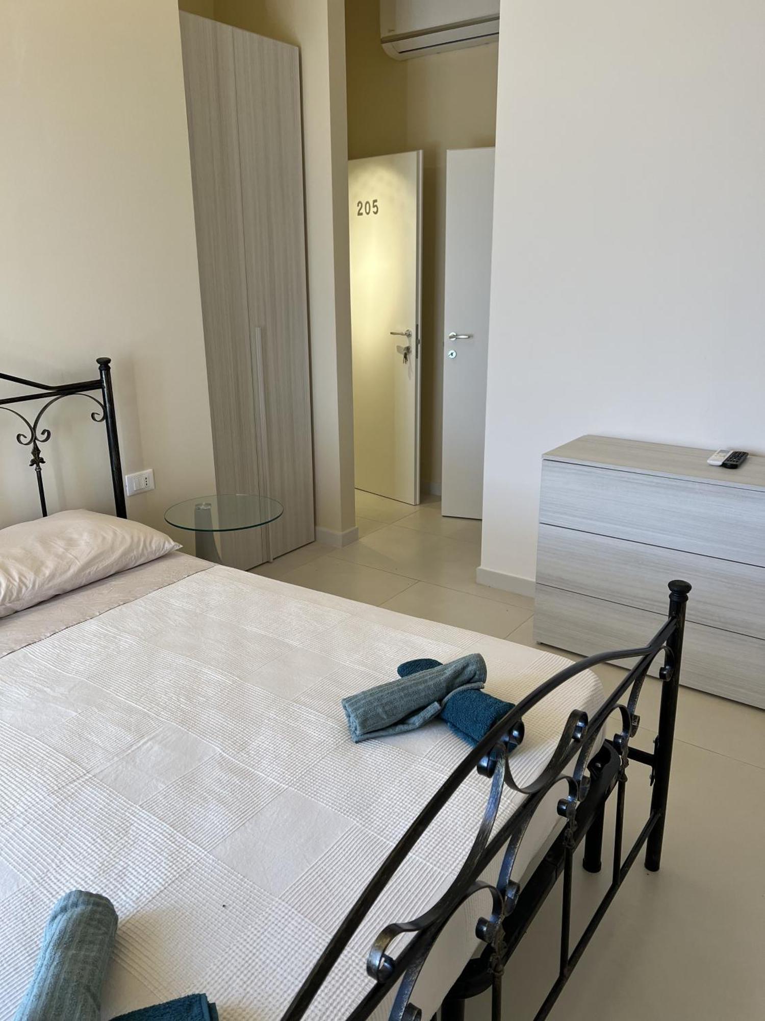 Bed and Breakfast Intra Moenia à Bisceglie Extérieur photo